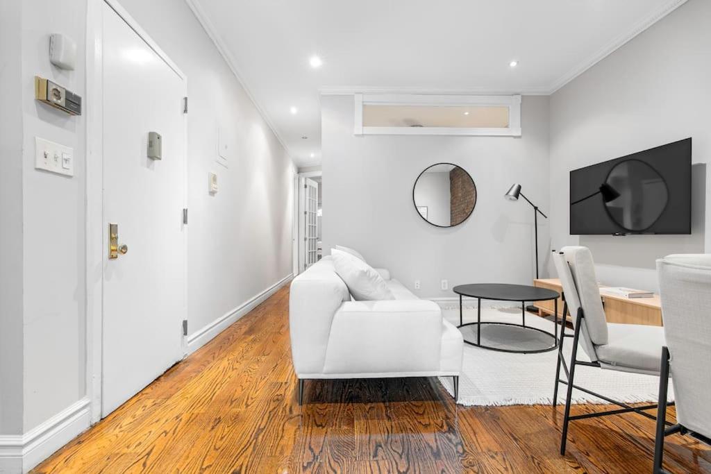 Gorgeous & Bright 3Bdr & 1Bth In Midtown Manhattan New York Exterior foto
